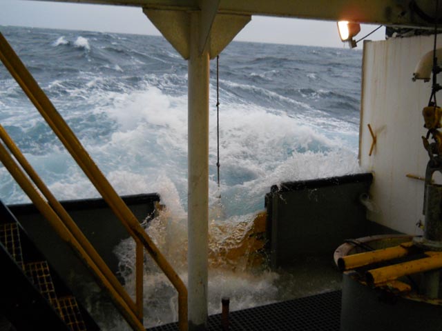 port waves